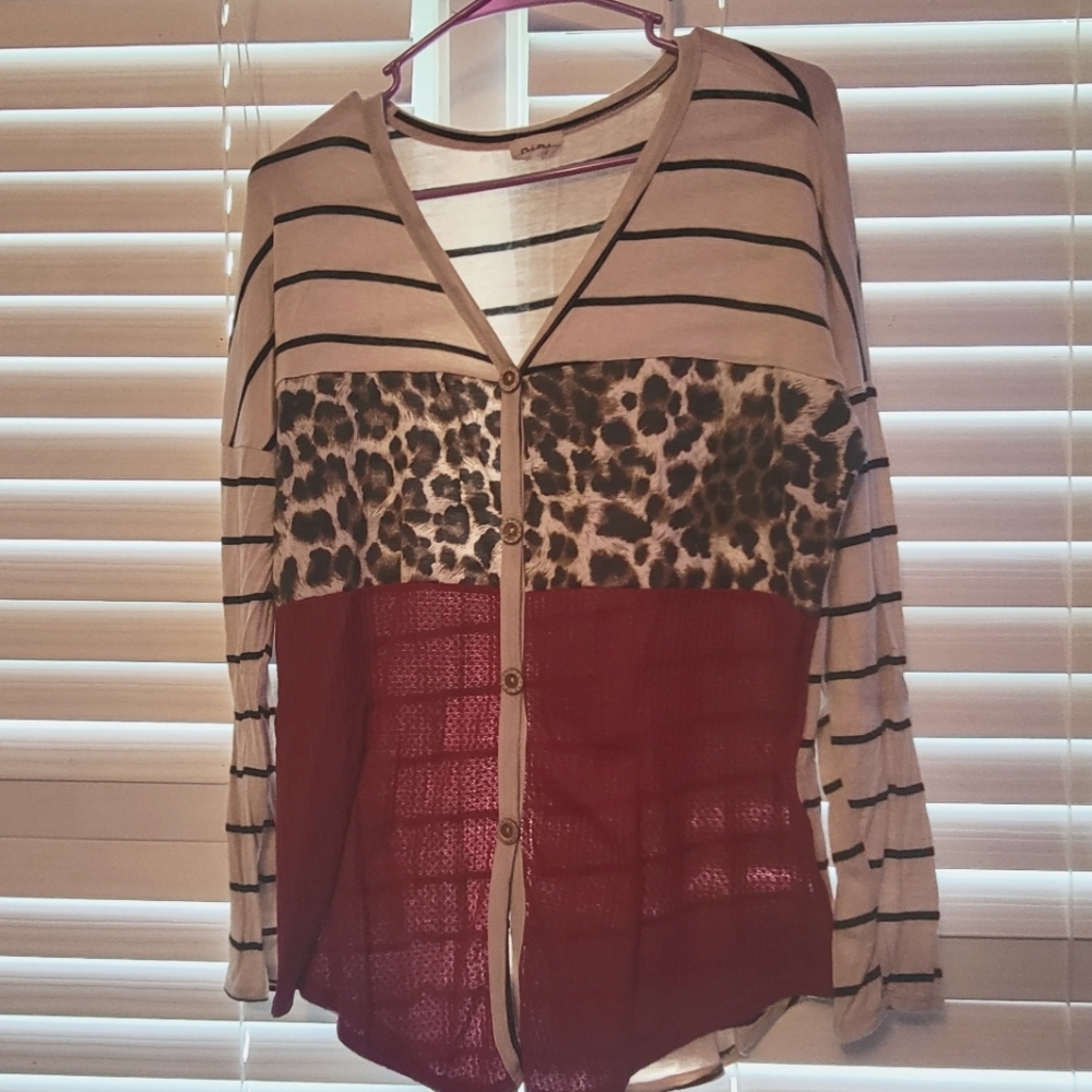 Medium leopard print shirt